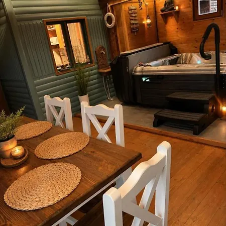 Сasa de vacaciones Luxusní Wellness Srub Orlík